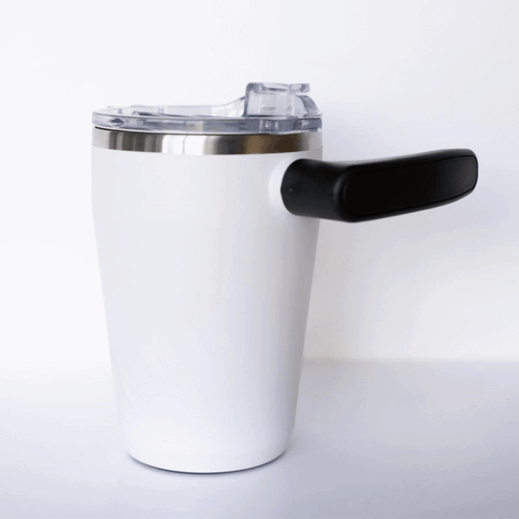 Outsider AM Matte White Insulated Coffee Cup with a rotating handle to fit your cupholder